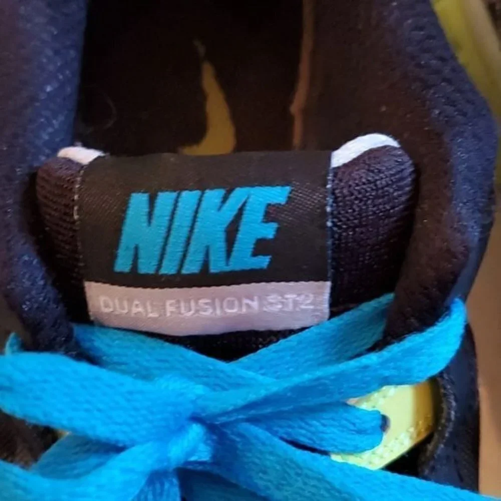 Nike Shoes Dual Fusion Mens size 9 running shoes Sneakers black sneakers